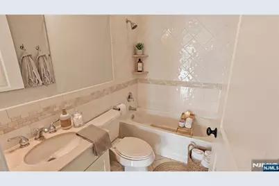 1600 Kaufer Lane 5 #5, Fort Lee, NJ 07024 - Photo 20