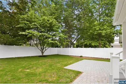 61 Surrey Lane, Tenafly, NJ 07670 - Photo 36