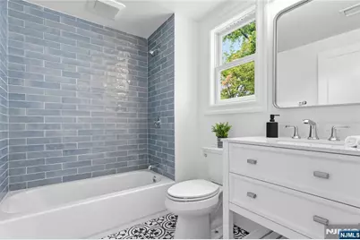61 Surrey Lane, Tenafly, NJ 07670 - Photo 32