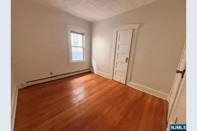 36 Demott 2 #2, Clifton, NJ 07011 - Photo 4
