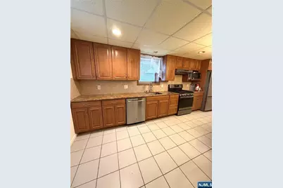 75 Maitland Place, Garfield, NJ 07026 - Photo 8