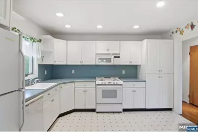 2 Gray Terrace, Woodland Park, NJ 07424 - Photo 6