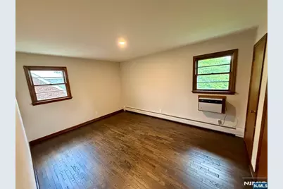 54 Franklin Avenue, Saddle Brook Township, NJ 07663 - Photo 20