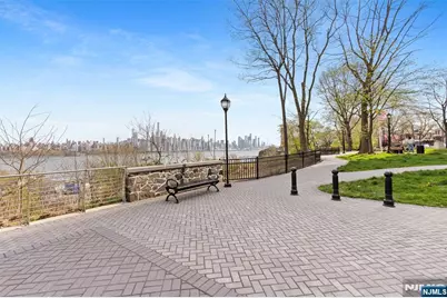 7855 Boulevard East 19G #19G, North Bergen, NJ 07047 - Photo 36
