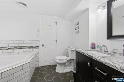 205 Summit Avenue, Bogota, NJ 07603 - Photo 20