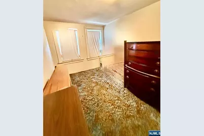 76 Hamilton Avenue, Lodi, NJ 07644 - Photo 10
