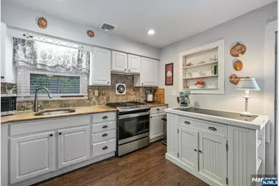 17 Canterbury Road, Ringwood, NJ 07456 - Photo 8