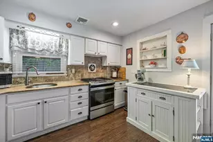 17 Canterbury Rd, Ringwood, NJ 07456 - Photo 8