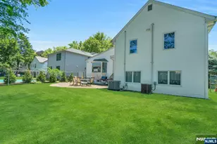 805 Washburn St, Teaneck Township, NJ 07666 - Photo 32