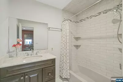 805 Washburn Street, Teaneck Township, NJ 07666 - Photo 14