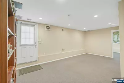 805 Washburn Street, Teaneck Township, NJ 07666 - Photo 24