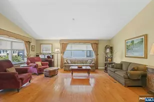 805 Washburn St, Teaneck Township, NJ 07666 - Photo 4