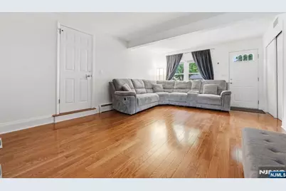 112 Bell Avenue, Hasbrouck Heights, NJ 07604 - Photo 4
