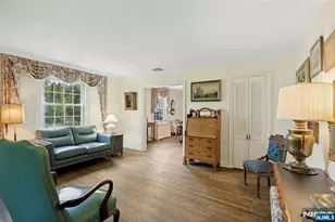 12 Bancroft Pl, Fair Lawn, NJ 07410 - Photo 2