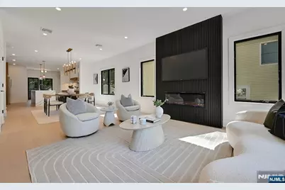229 Hickory Avenue, Tenafly, NJ 07670 - Photo 2