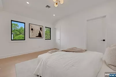229 Hickory Avenue, Tenafly, NJ 07670 - Photo 16
