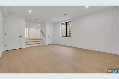 229 Hickory Avenue, Tenafly, NJ 07670 - Photo 30