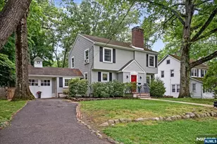 22 Sterling Pl, Glen Rock, NJ 07452 - Photo 2