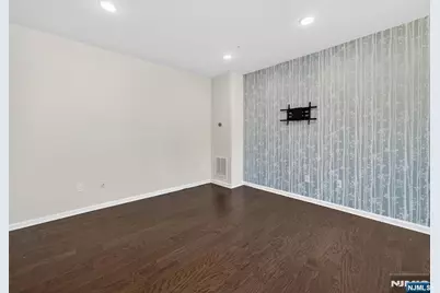90 Wesmont Drive, Wood Ridge, NJ 07075 - Photo 10