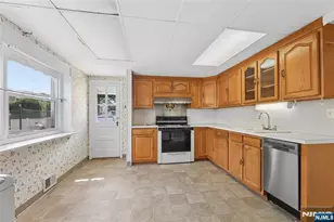 161 Baker Ave, Bergenfield, NJ 07621 - Photo 10