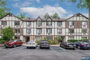 1406 Faulkner Ct, Mahwah, NJ 07430 - Photo 24