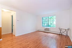 1406 Faulkner Ct, Mahwah, NJ 07430 - Photo 6