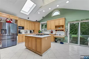 45 Kershner Pl, Fair Lawn, NJ 07410 - Photo 10