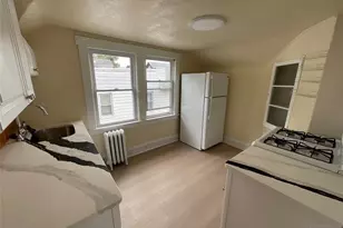 131 Delafield Ave 3Fl, Lyndhurst Township, NJ 07071 - Photo 8