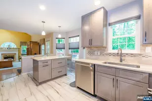 11 Burnham Dr, Pequannock Township, NJ 07444 - Photo 4