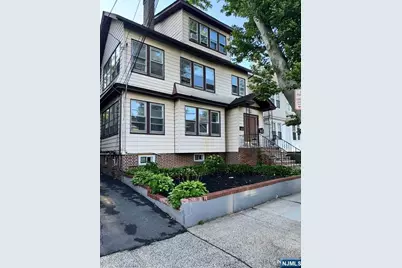 51 Poe Avenue 3rd Floor #3rd Floor, Newark, NJ 07106 - Photo 2