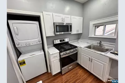 51 Poe Avenue 3rd Floor #3rd Floor, Newark, NJ 07106 - Photo 10