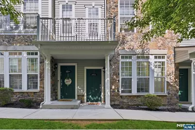 13 Dahlia Lane, Garfield, NJ 07026 - Photo 4