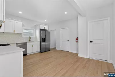 182 N Maple Avenue, East Orange, NJ 07017 - Photo 10