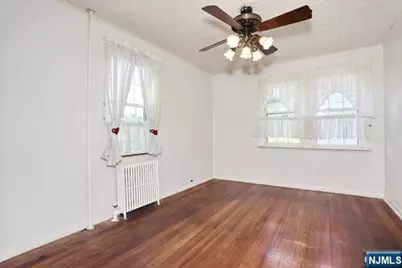 49 S Franklin Avenue, Bergenfield, NJ 07621 - Photo 10