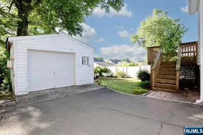 49 S Franklin Avenue, Bergenfield, NJ 07621 - Photo 36