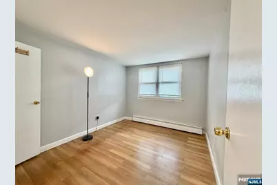 32 President Street 1 #1, East Newark, NJ 07029 - Photo 4