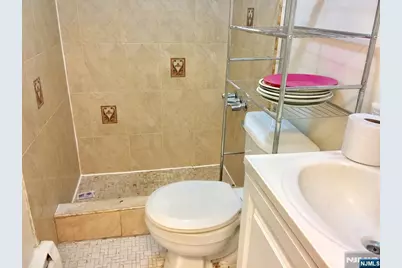32 President Street 1 #1, East Newark, NJ 07029 - Photo 4