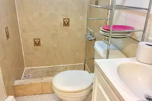32 President Street 1, East Newark, NJ 07029 - Photo 4