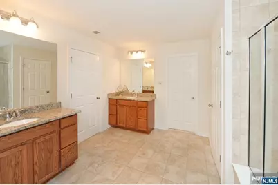 27 Winfield Drive 903 #903, Woodcliff Lake, NJ 07677 - Photo 14