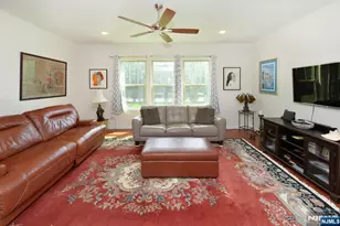27 Winfield Dr 903, Woodcliff Lake, NJ 07677 - Photo 8