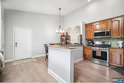 518 Holly Court, Mahwah, NJ 07430 - Photo 10