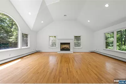 66 Glasgow Terrace, Mahwah, NJ 07430 - Photo 4