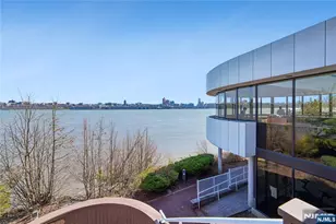 1055 River Road 302, Edgewater, NJ 07020 - Photo 14