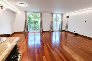 1055 River Road 302, Edgewater, NJ 07020 - Photo 1