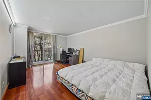 1055 River Road 302, Edgewater, NJ 07020 - Photo 8