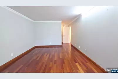 1055 River Road 302 #302, Edgewater, NJ 07020 - Photo 8