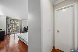 1055 River Road 302, Edgewater, NJ 07020 - Photo 6