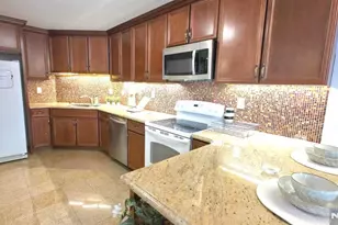 1055 River Road 302, Edgewater, NJ 07020 - Photo 6