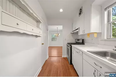 151 E Palisade Avenue A1 #A1, Englewood, NJ 07631 - Photo 12