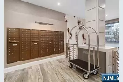 2400 Hudson Terrace 3S #3S, Fort Lee, NJ 07024 - Photo 4